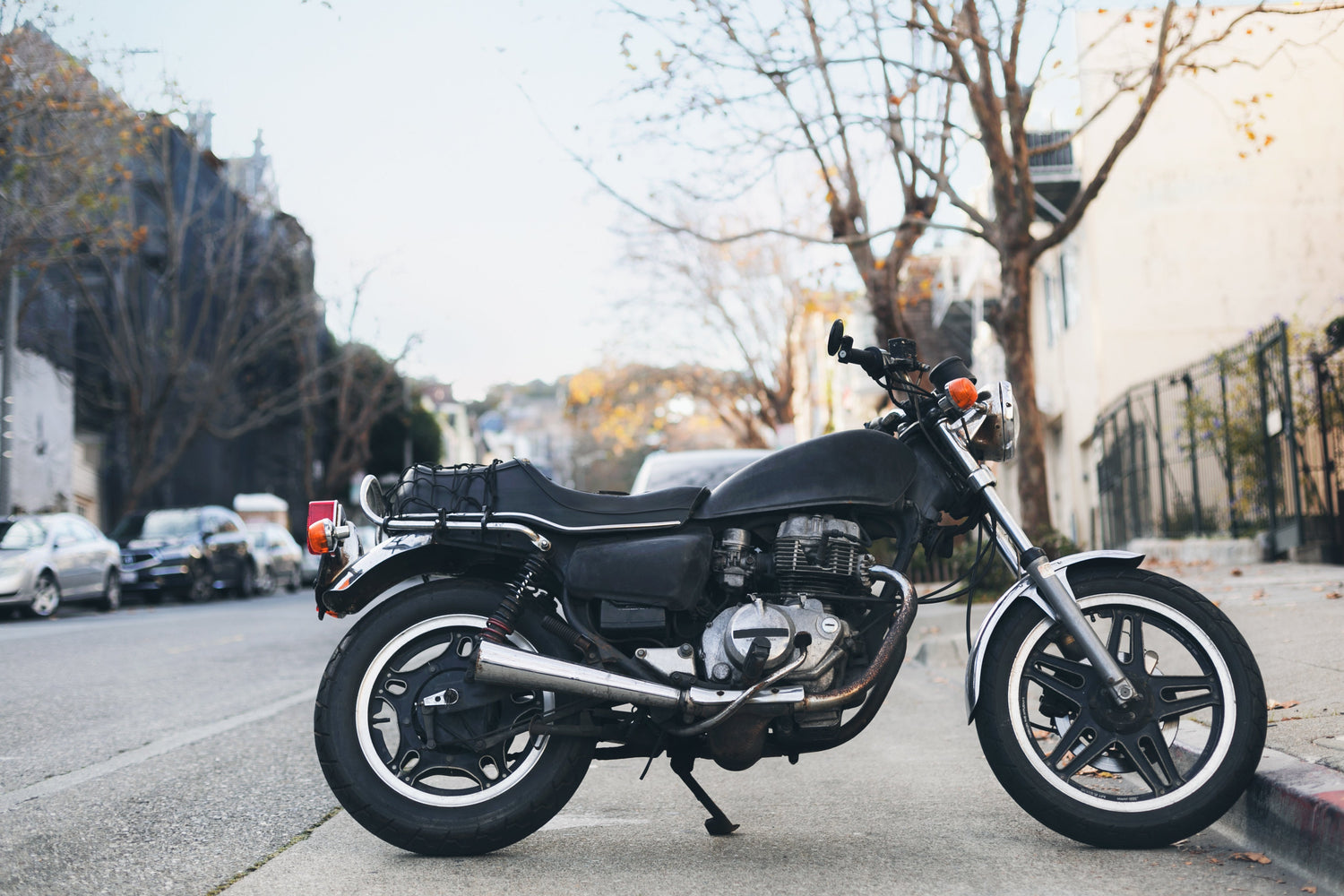 Motos